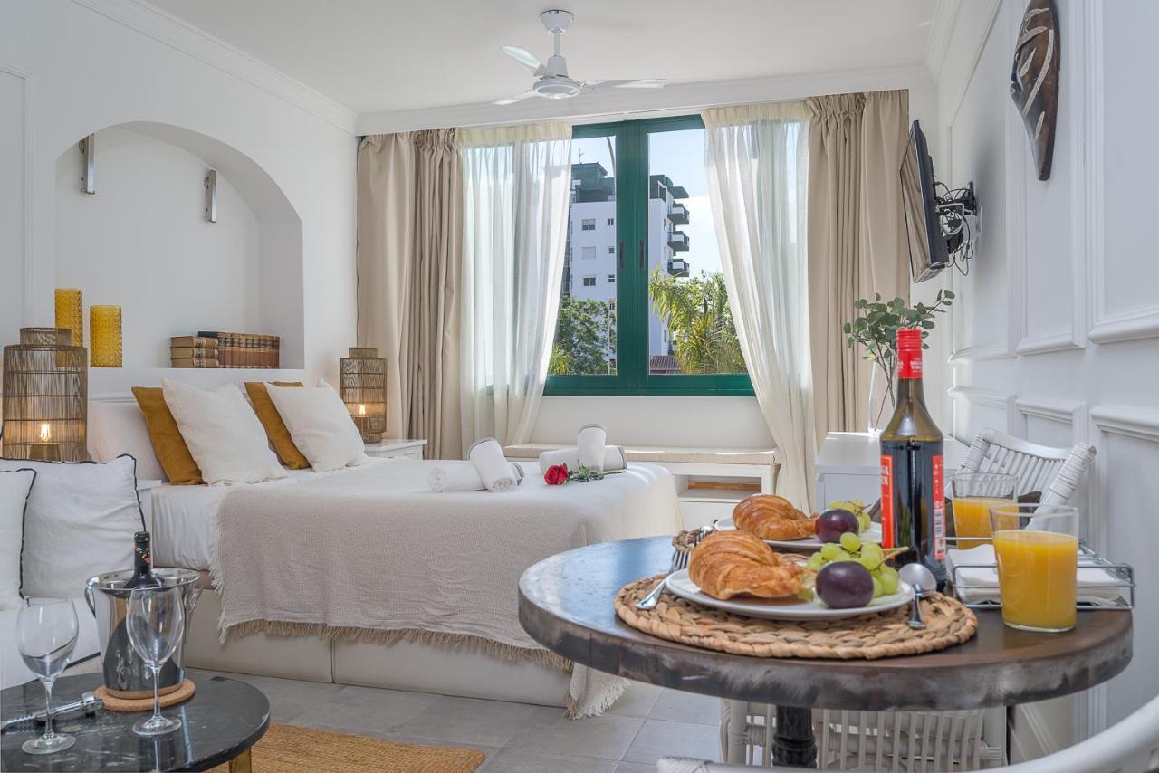Bianca Chic Studio - Carihuela Beach At 300M 托雷莫利诺斯 外观 照片