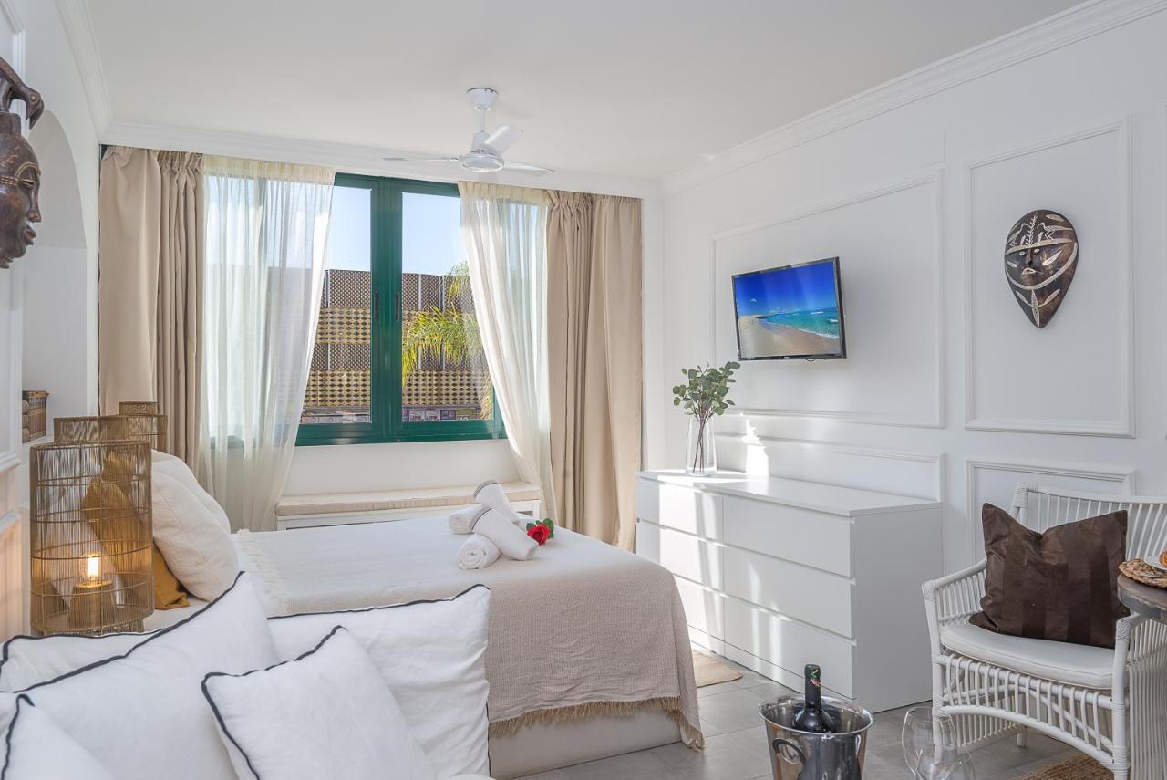 Bianca Chic Studio - Carihuela Beach At 300M 托雷莫利诺斯 外观 照片